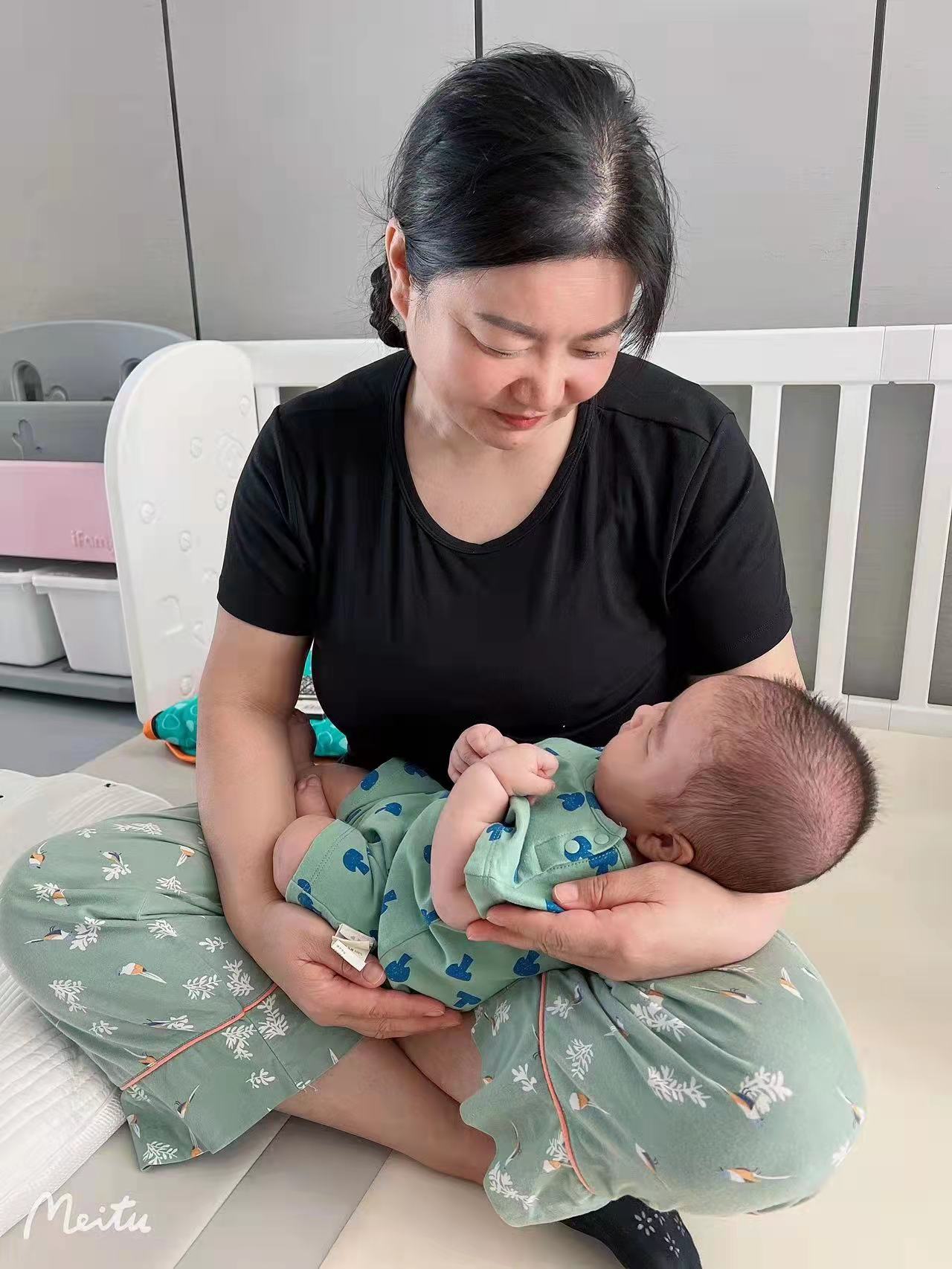挑選月嫂時要遵循哪些原則（挑選月嫂的標(biāo)準(zhǔn)是什么？）