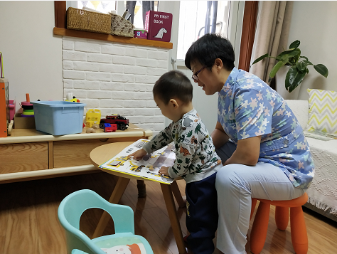 育兒嫂教你嬰兒日常護理，為寶寶帶來專業(yè)關愛（育兒嫂教你嬰兒日常護理的重要性）